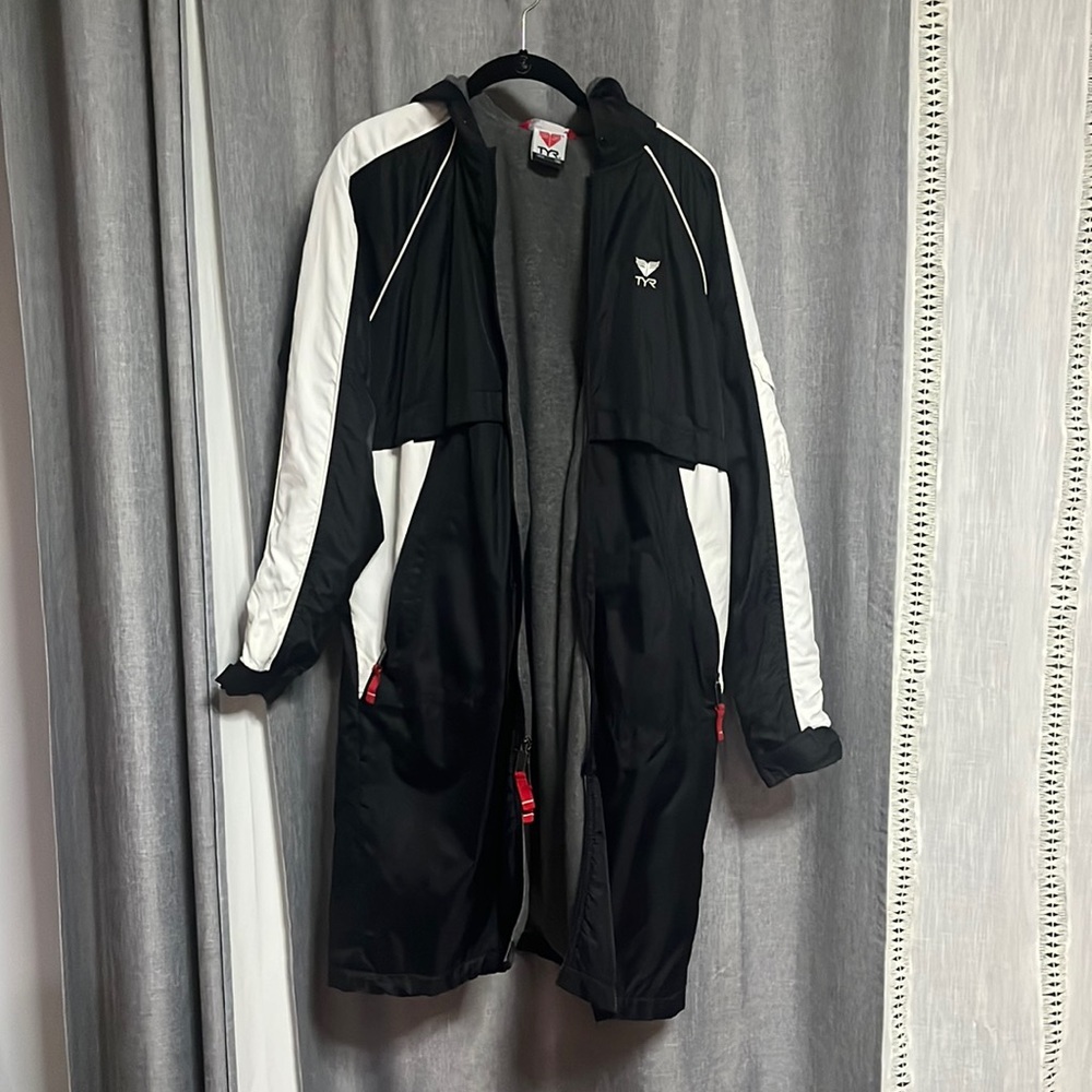 TYR swim hooded jacket/coverup
